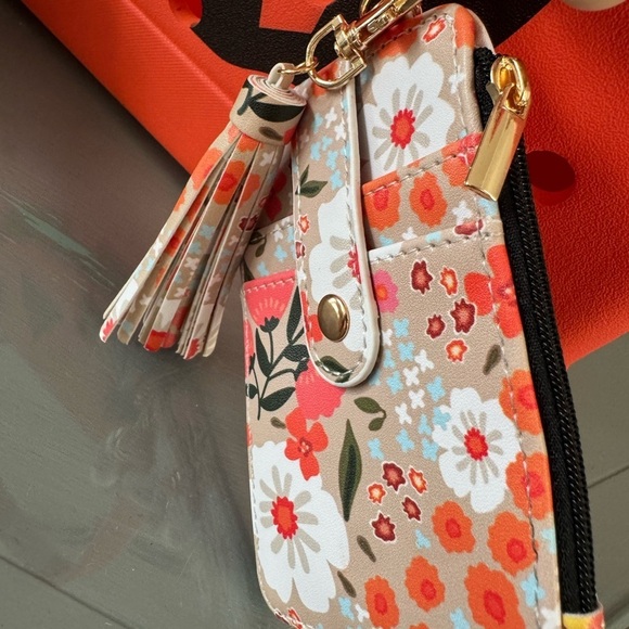 NWT Bogg Bag Compatible Wristlet Keychain Combo khaki and mango Floral OS - Picture 3 of 4